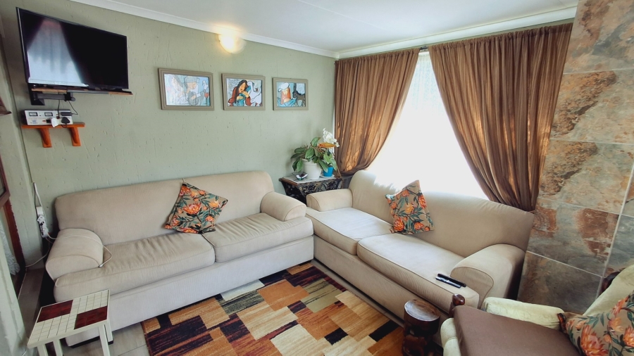 3 Bedroom Property for Sale in Vaalpark Free State